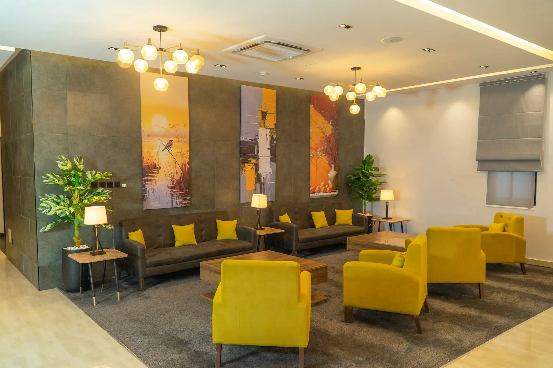 The Cordis Hotel - Luxurious guest suite with modern conveniences